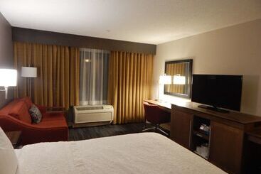 هتل Hampton Inn Heath Newark