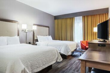 هتل Hampton Inn Heath Newark