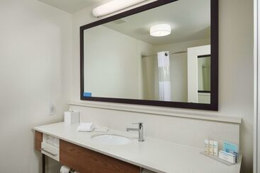 هتل Hampton Inn Helena