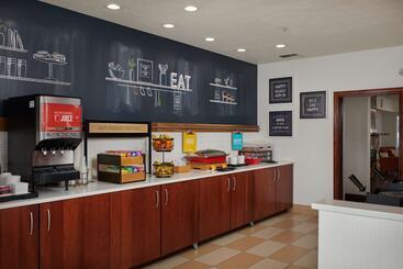 هتل Hampton Inn Helena