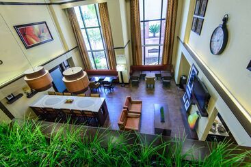 هتل Hampton Inn Houstonpearland