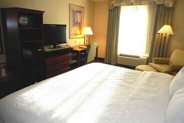 هتل Hampton Inn Ithaca