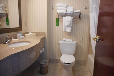 هتل Hampton Inn Ithaca