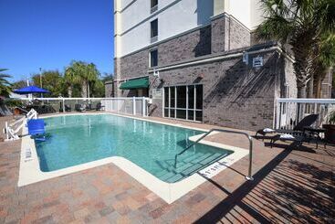هتل Hampton Inn Jacksonville East Regency Square