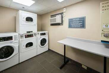 هتل Hampton Inn Lakeland