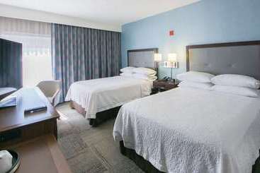 هتل Hampton Inn Lakeland