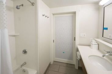 هتل Hampton Inn Lakeland