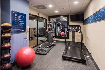 هتل Hampton Inn Lakeland