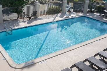 هتل Hampton Inn Lakeland