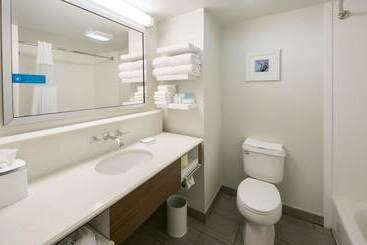 هتل Hampton Inn Lakeland