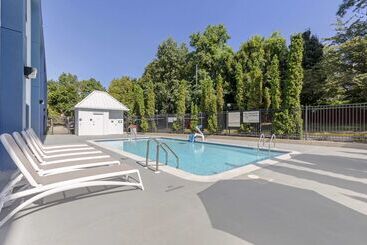 هتل Comfort Inn Laurel   Fort Meade