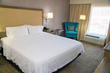 هتل Hampton Inn Lewisburg