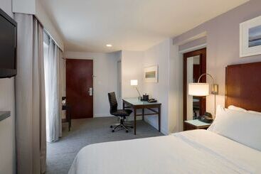 هتل Hampton Inn Manhattan Seaport Financial District