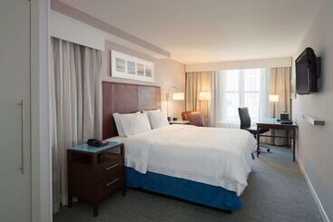 هتل Hampton Inn Manhattan Seaport Financial District