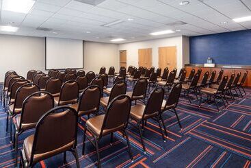 هتل Hampton Inn Medford