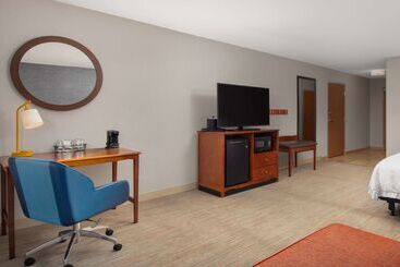 هتل Hampton Inn Medford