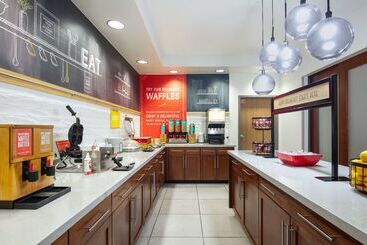 هتل Hampton Inn Medford