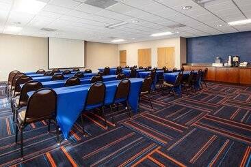 هتل Hampton Inn Medford