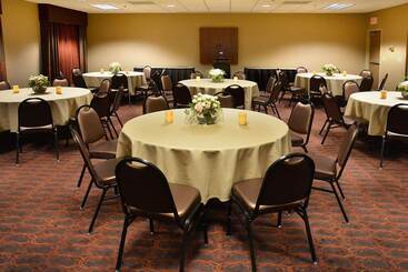 هتل Hampton Inn Medford
