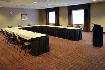 هتل Hampton Inn Medford