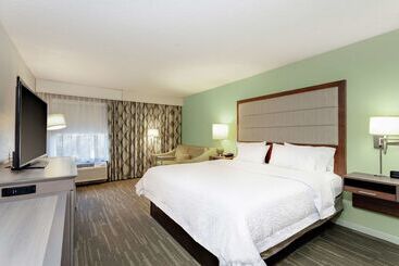 هتل Hampton Inn Melbourne