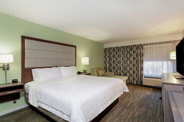 هتل Hampton Inn Melbourne