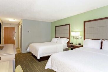 هتل Hampton Inn Melbourne