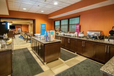هتل Hampton Inn Metairie