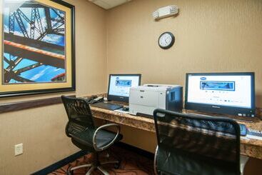 هتل Hampton Inn Metairie
