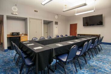 هتل Hampton Inn Metairie