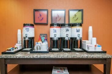هتل Hampton Inn Metairie