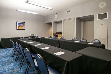 هتل Hampton Inn Metairie