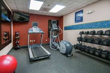 هتل Hampton Inn Metairie