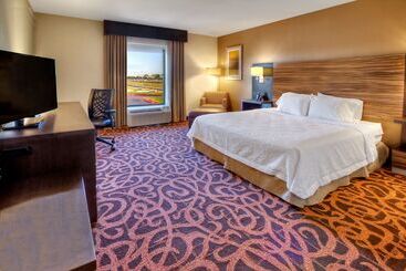 هتل Hampton Inn Midland
