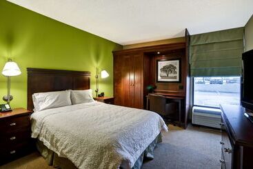 هتل Hampton Inn Morgantown