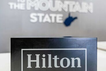 هتل Hampton Inn Morgantown