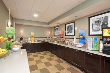 هتل Hampton Inn Muskegon