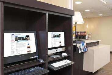هتل Hampton Inn Muskegon