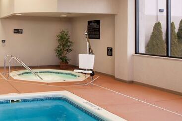 هتل Hampton Inn Muskegon