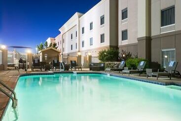 هتل Hampton Inn By Hilton Odessa