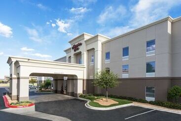 هتل Hampton Inn By Hilton Odessa