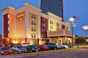 هتل Hampton Inn Oklahoma Citynorthwest