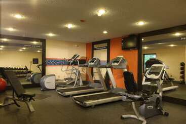 هتل Hampton Inn Pennsville