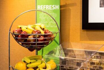 هتل Hampton Inn Philadelphiainternational Airport