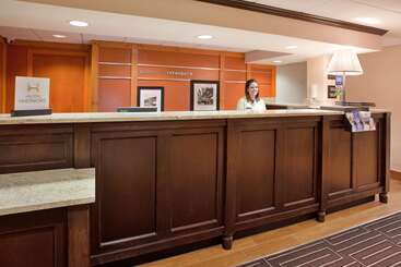 هتل Hampton Inn Pittsburgh Airport