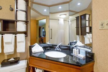 هتل Hampton Inn Pittsburgh Airport