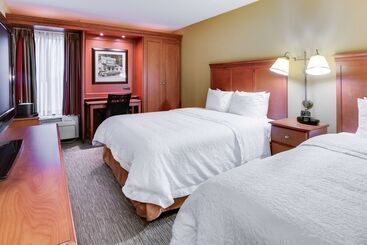 هتل Hampton Inn Pittsburgh Airport