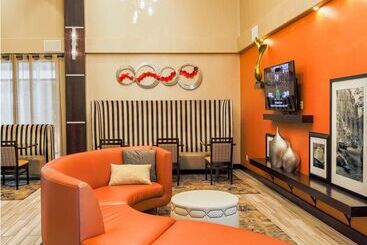 هتل Hampton Inn Prescott