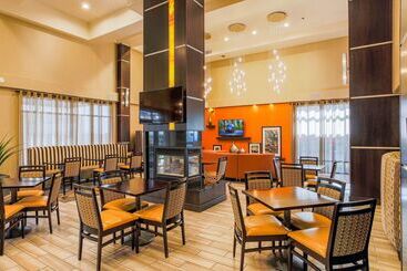 هتل Hampton Inn Prescott