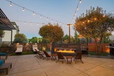 هتل Hampton Inn Prescott